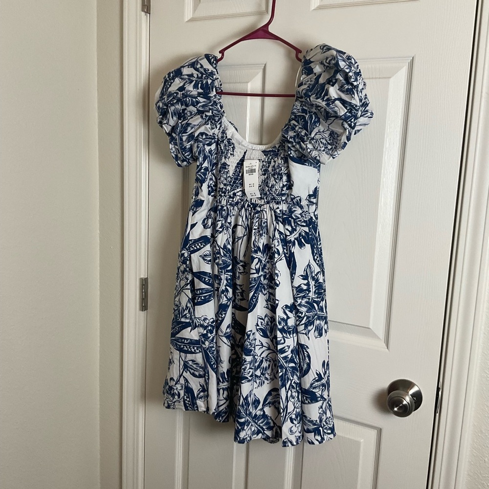 Abercrombie Ruched Puff Sleeve Blue Floral Print Mini Dress Size Medium NWT - Picture 13 of 16